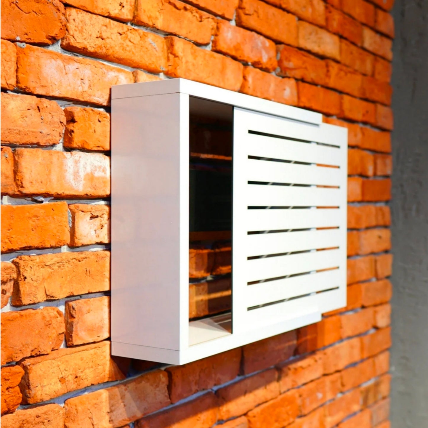 Modem Saklama Kutusu — Sürgülü Yana Açılır (35 x 40 x 11 cm) — Çizgili Beyaz